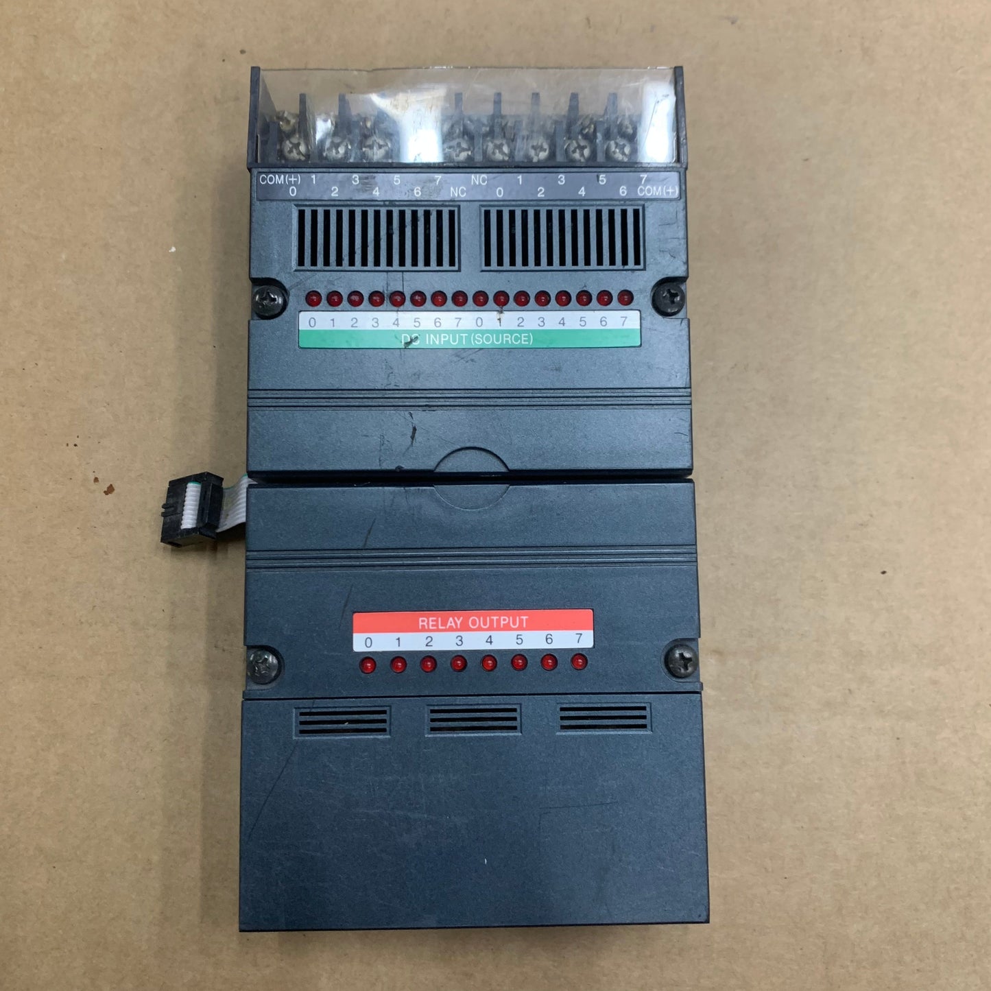 IDEC PFJ-T081U Relay Output Module
