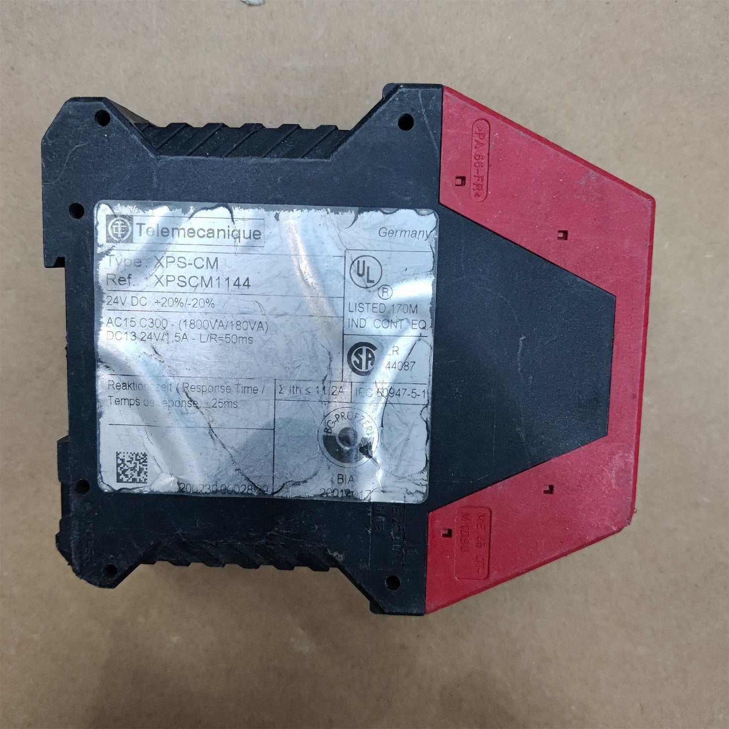Schneider Electric XPS-CM XPSCM1144 Safety Relay