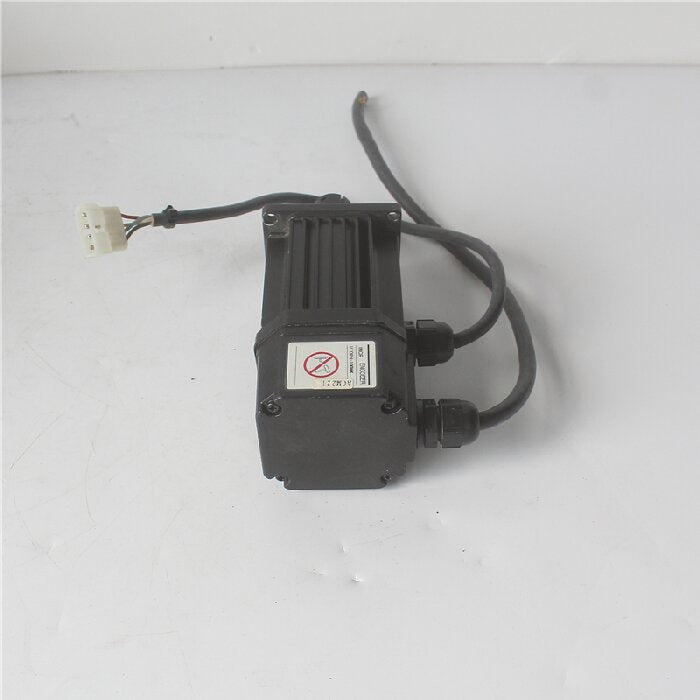 YASKAWA USAREM-01DN2X AC Servo Motor