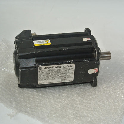 Allen Bradley MPL-A430P-MK22AA servo motor