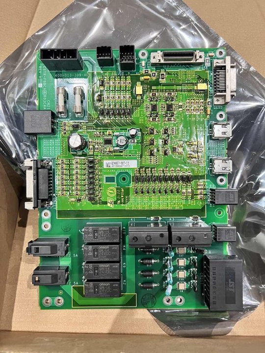 Yaskawa CSTR-FBBCA8R03CAA Robot Board