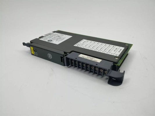 Allen-Bradley 1771-0FE2 B Analog Output Module