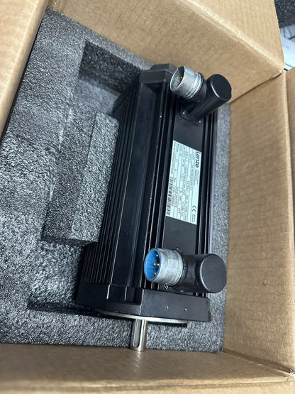 Lenze MDSKSRS056-33 servo motor