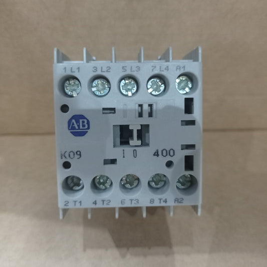 Allen-Bradley 100-K09ZD400 Control Relay