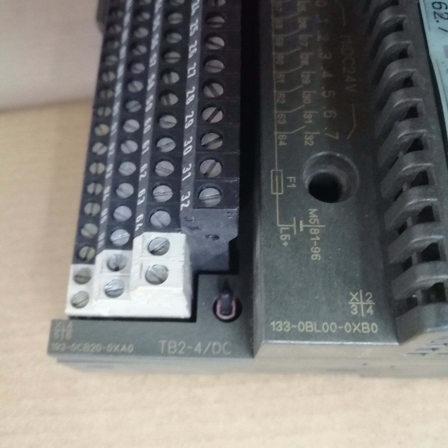 Siemens 6ES7133-0BL00-0XB0 6ES7193-0CB20-0XA0 Module