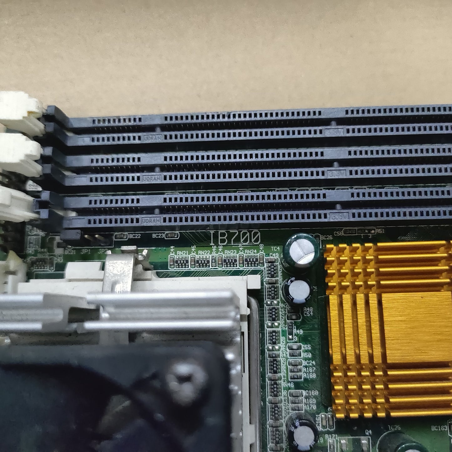 IB700 with CPU memory fan