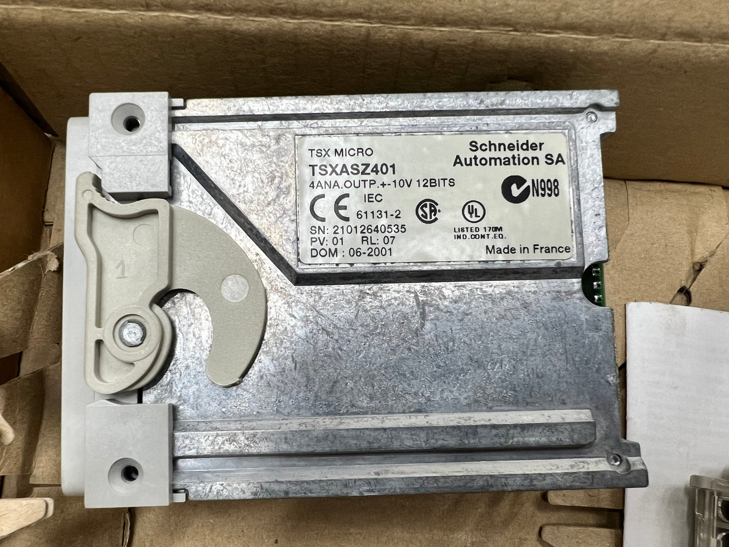 Schneider TSXASZ401 PLC Output Module