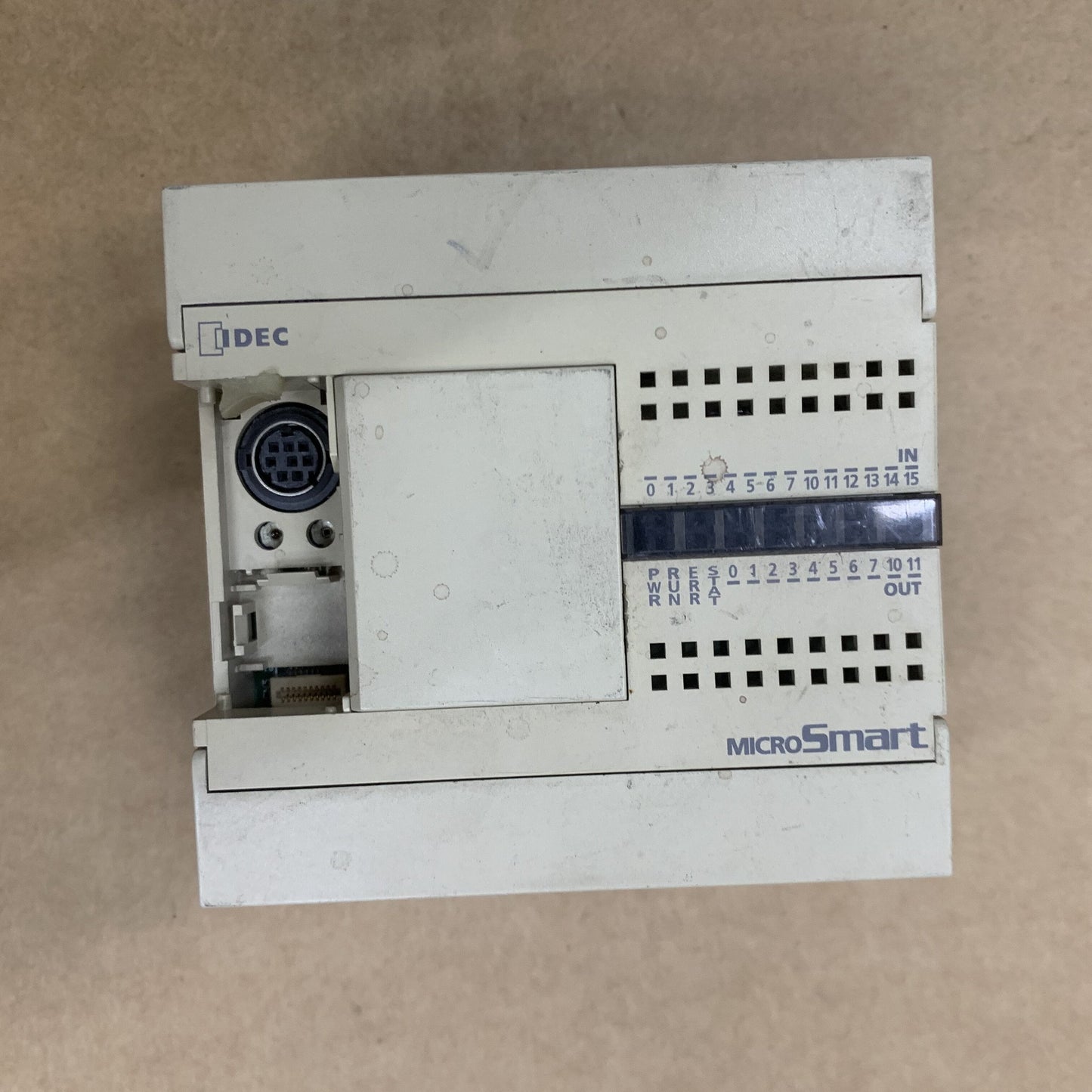 IDEC MicroSmart FC4A-C24R2C PLC Module