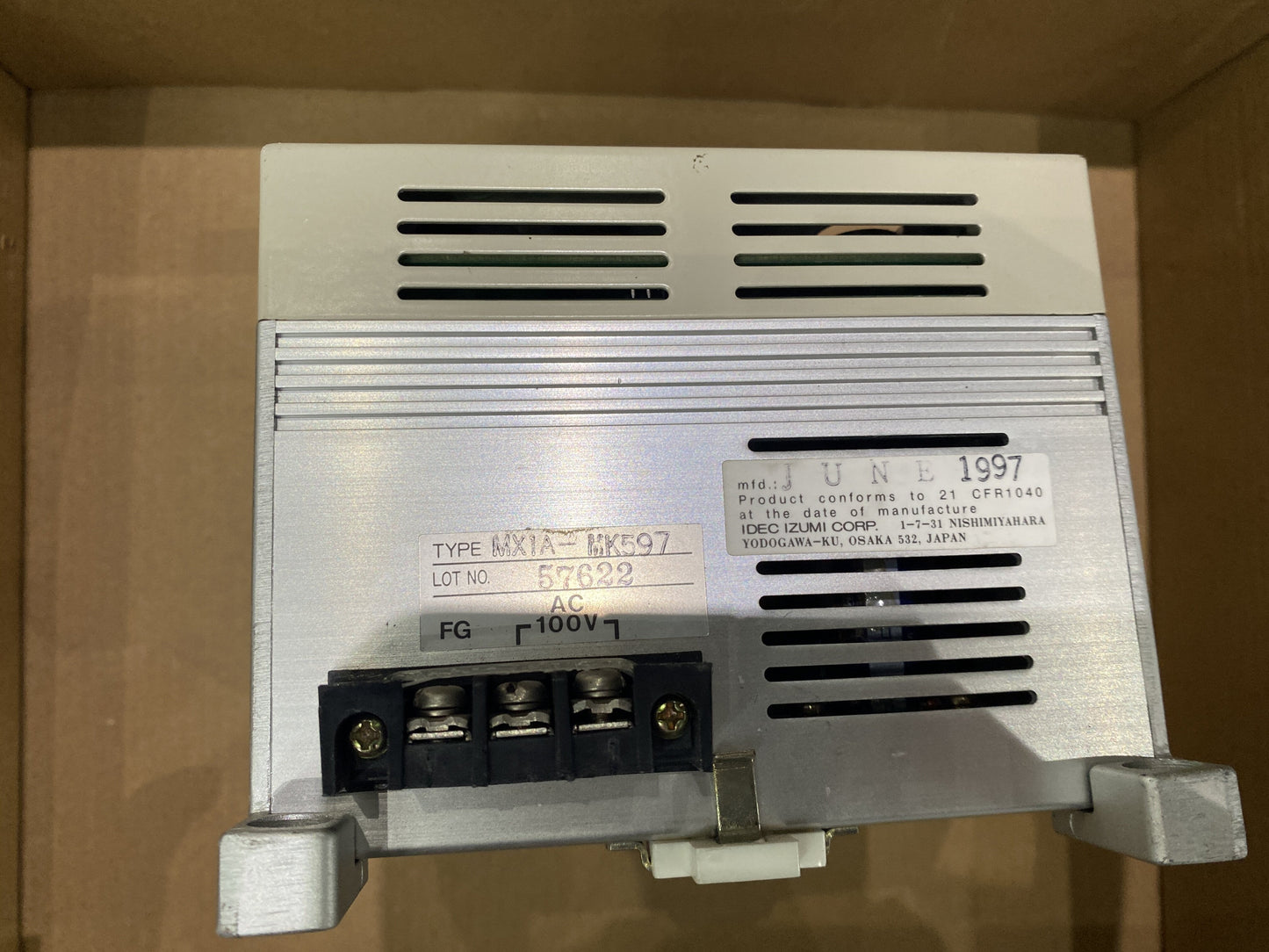 IDEC MX1A-MK597 LASER DISPLACEMENT