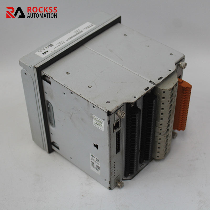 ABB REF615E_D UD12022ACG04 relay protection device