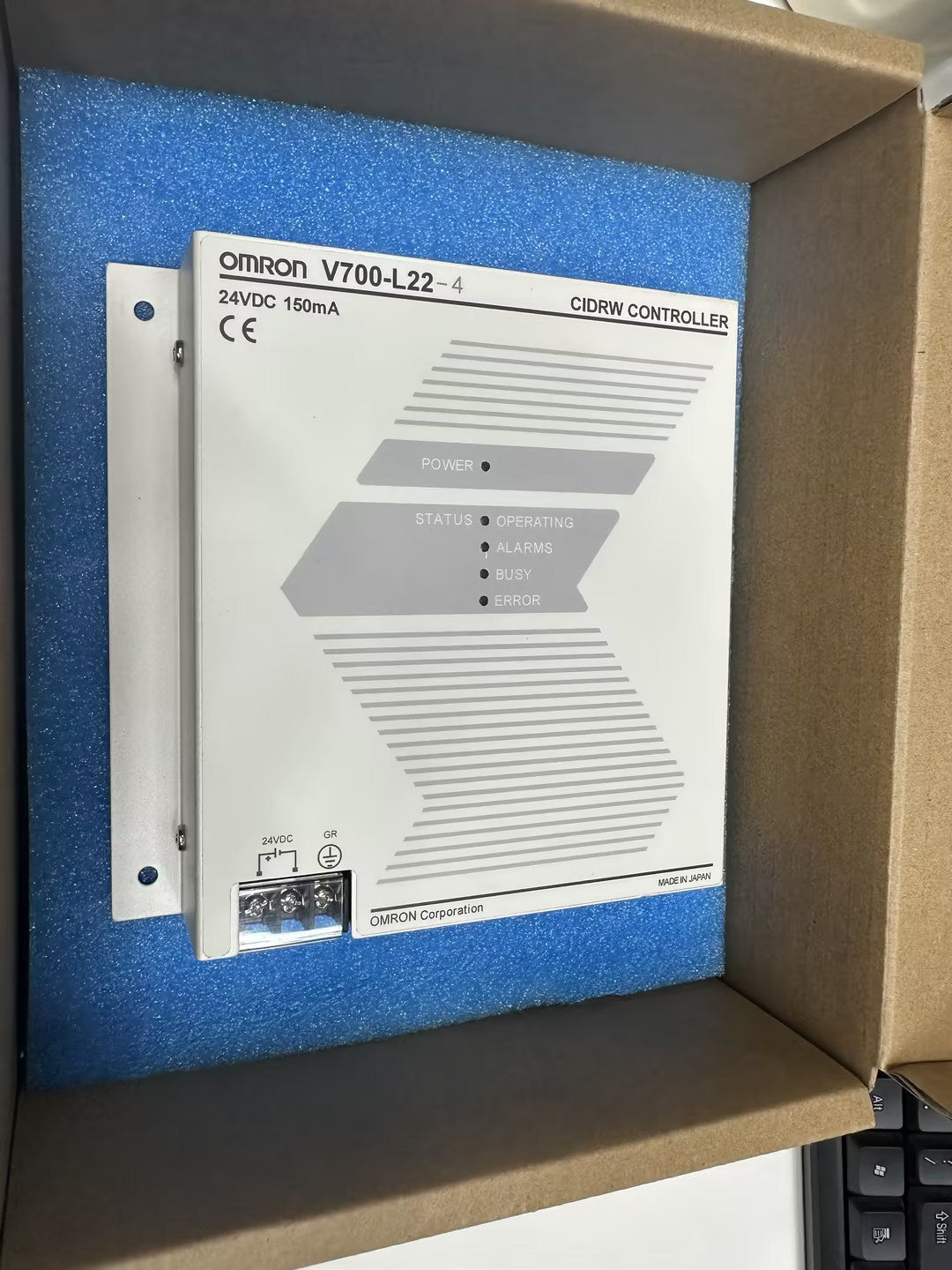 NEW OMRON V700-L22-4 CIDRW CONTROLLER