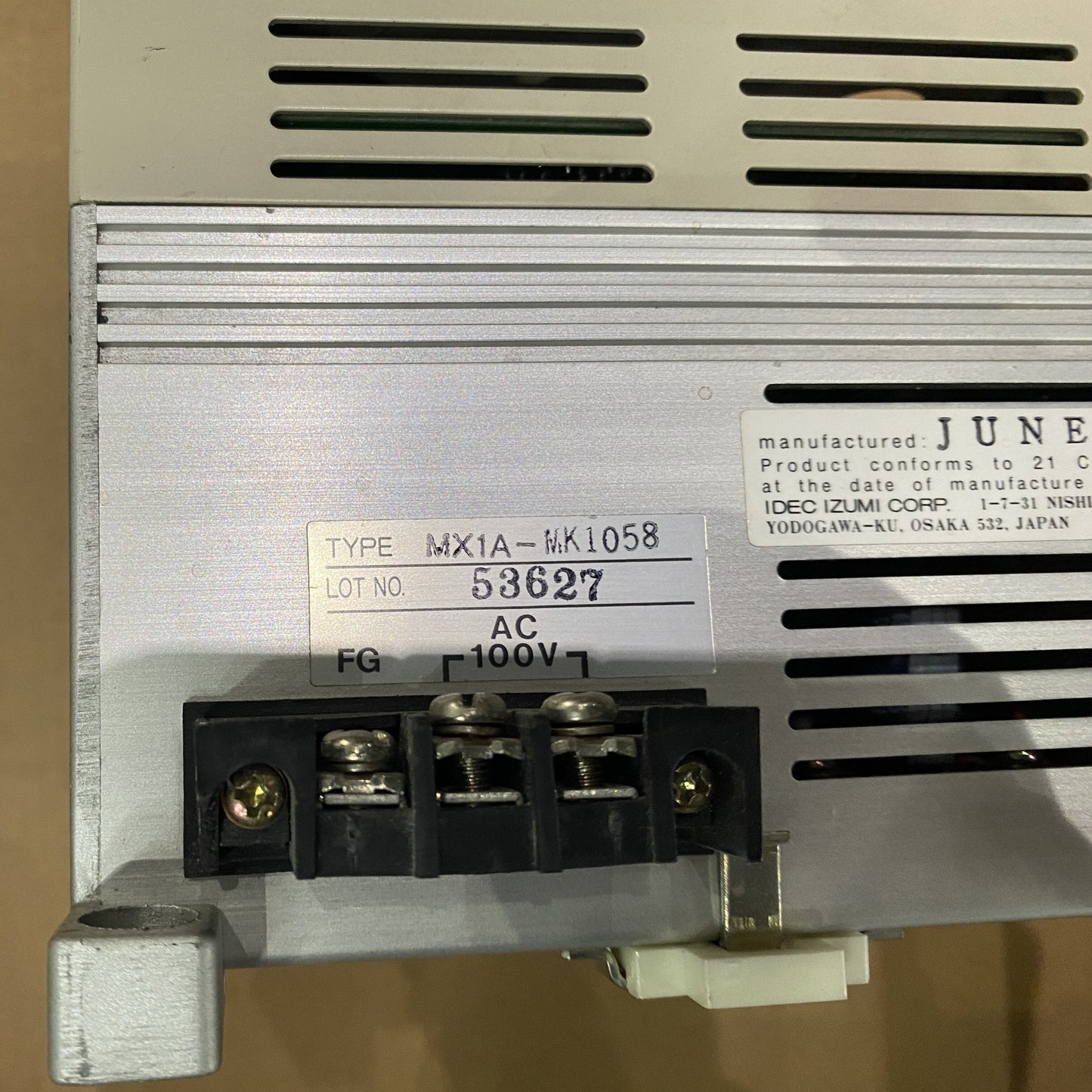 IDEC MX1A-MK1058 LASER DISPLACEMENT