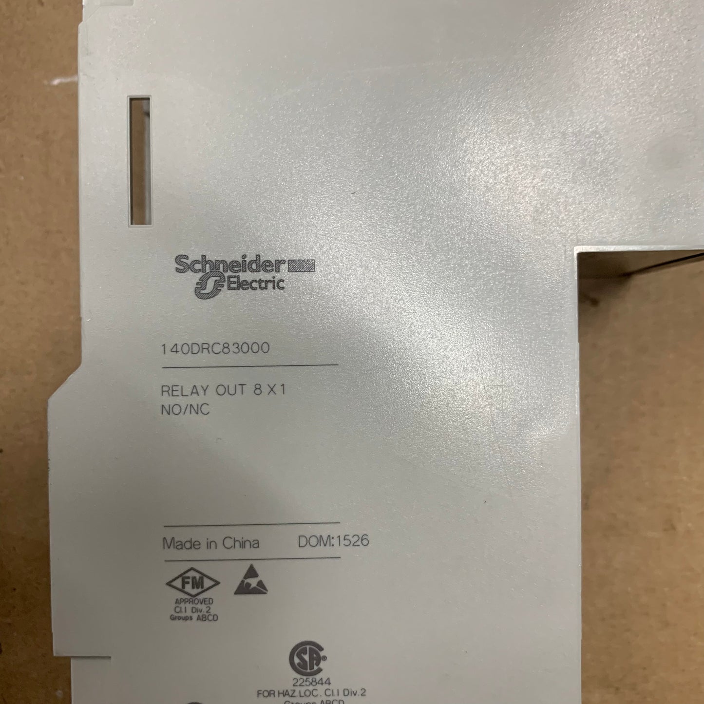 Schneider Electric 140DRC83000 Discrete Relay Output Module