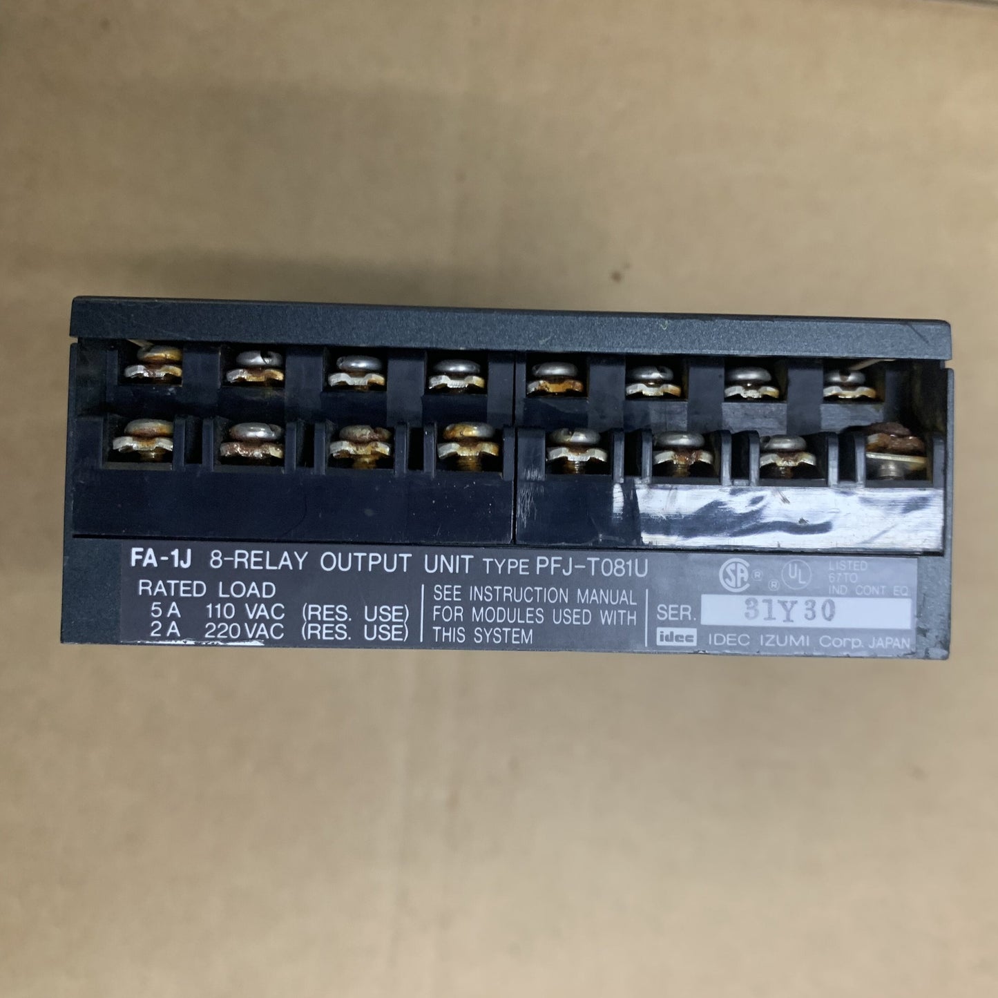 IDEC PFJ-T081U Relay Output Module