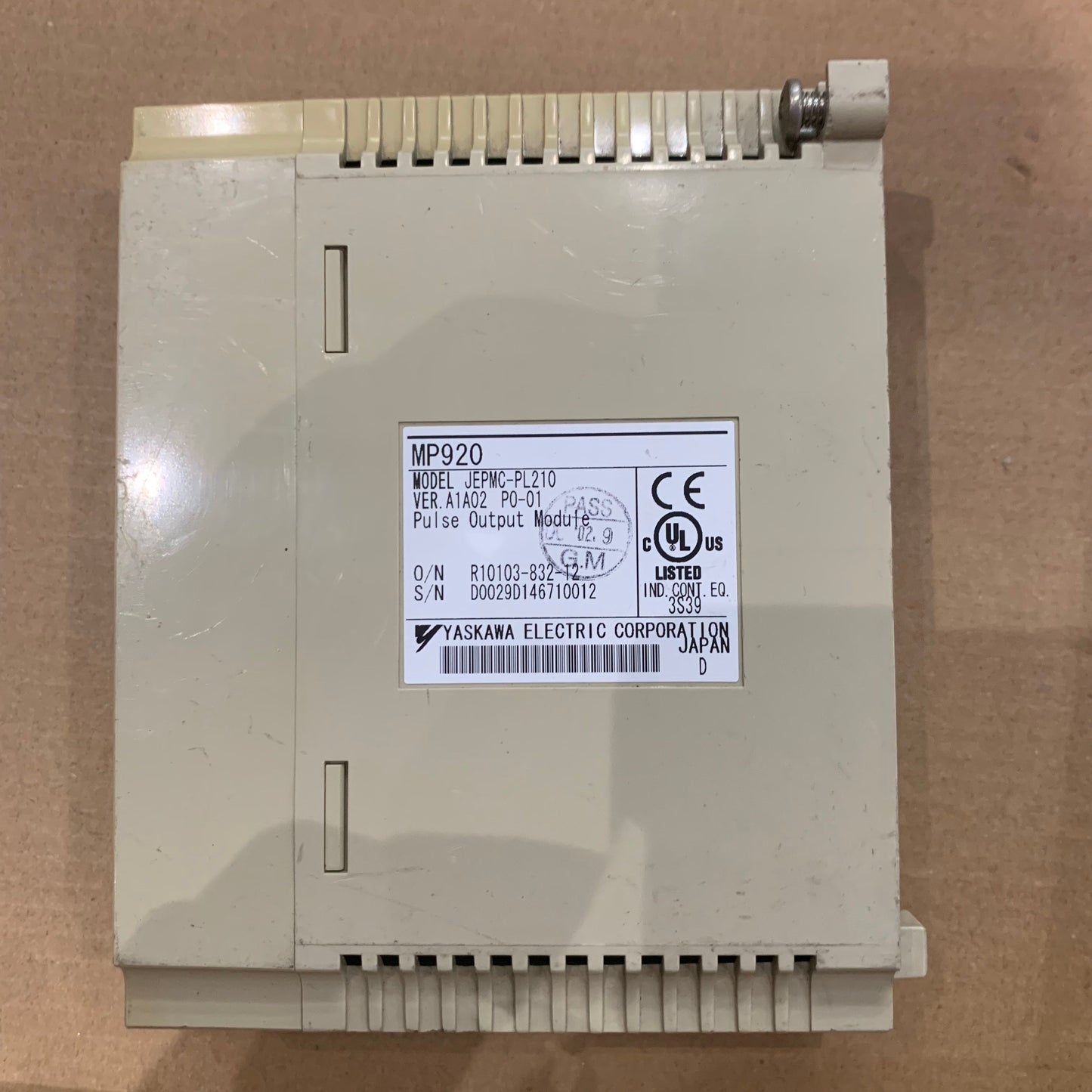 YASKAWA JEPMC-PL210 Output Module