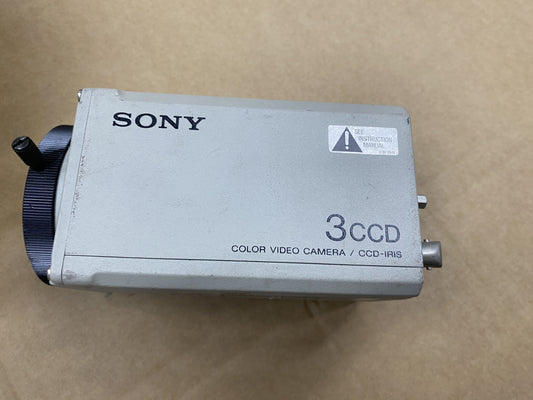 SONY DXC-930 3CCD Color Video Camera