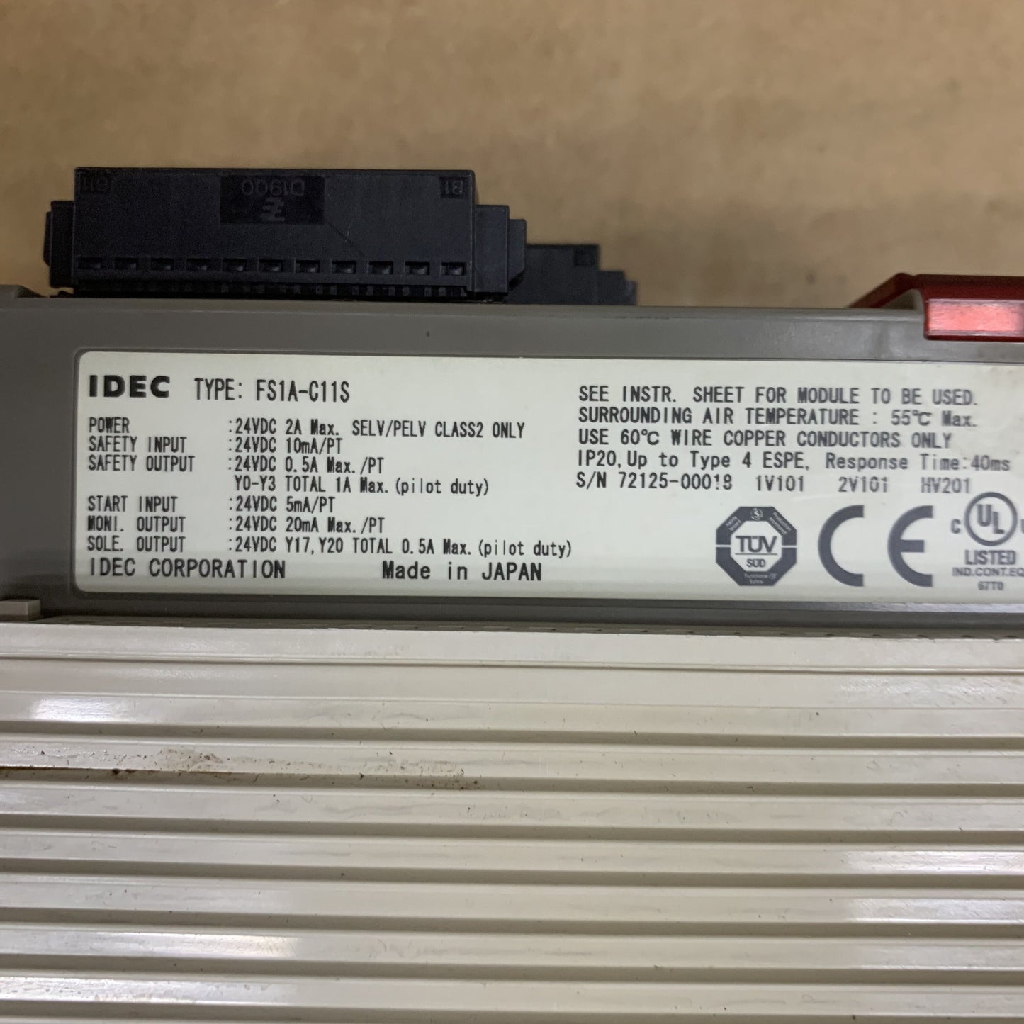 IDEC FS1A-C11S SAFETY CONTROLLER