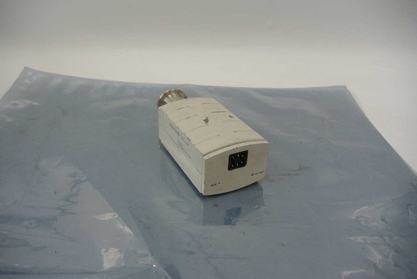 Pfeiffer PBR260 Vacuum Gauge