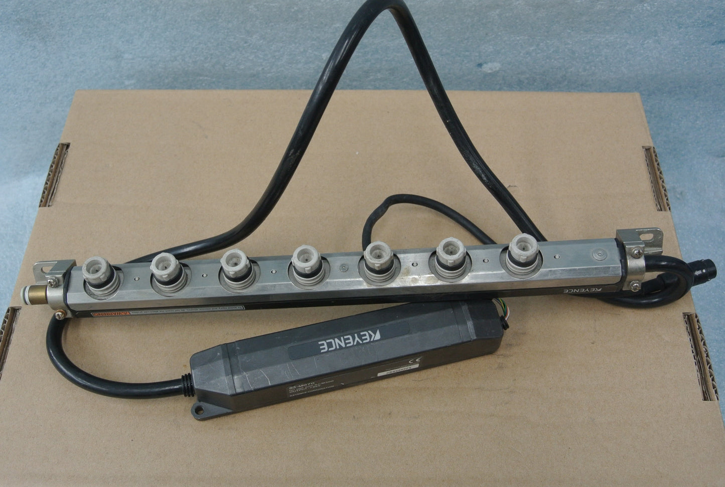 KEYENCE SJ-M300 Controller SJ-M070 Static Eliminator Ionizer Sensor