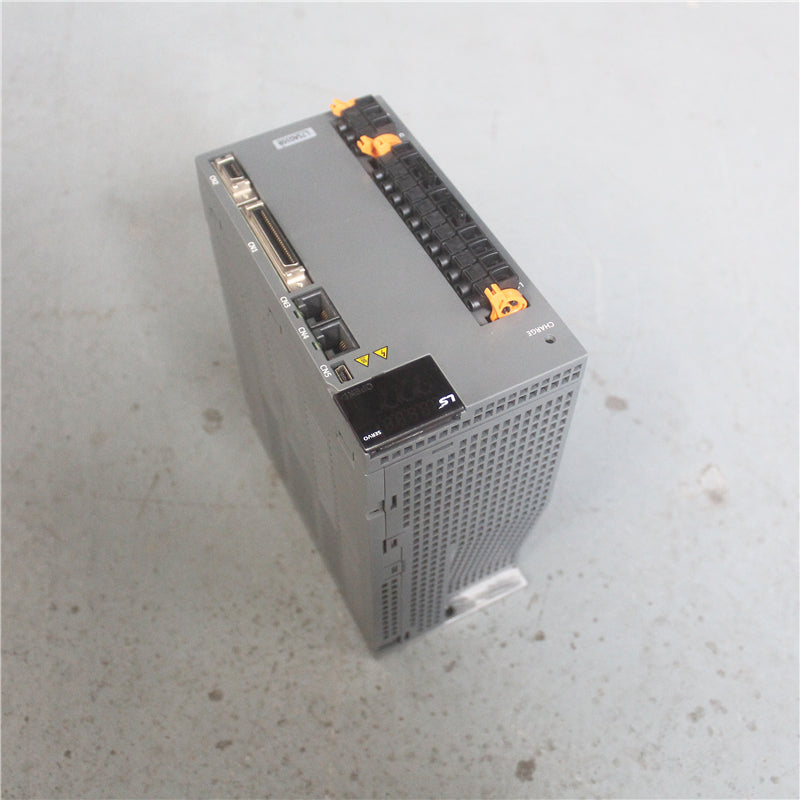 LS L7SA035B Servo Drive