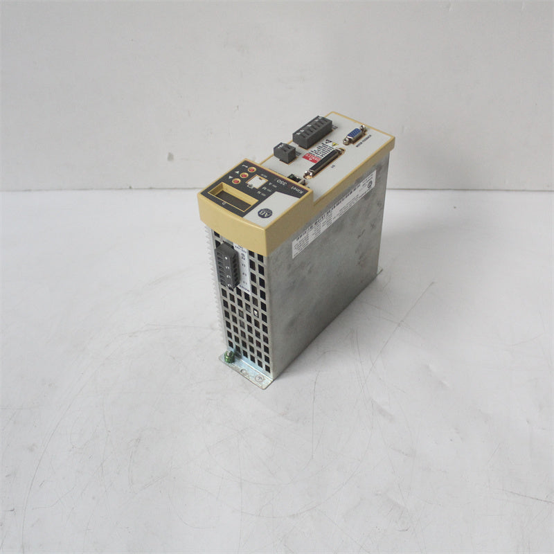 Allen-Bradley 2097-V33PR3LMBT Servo Driver