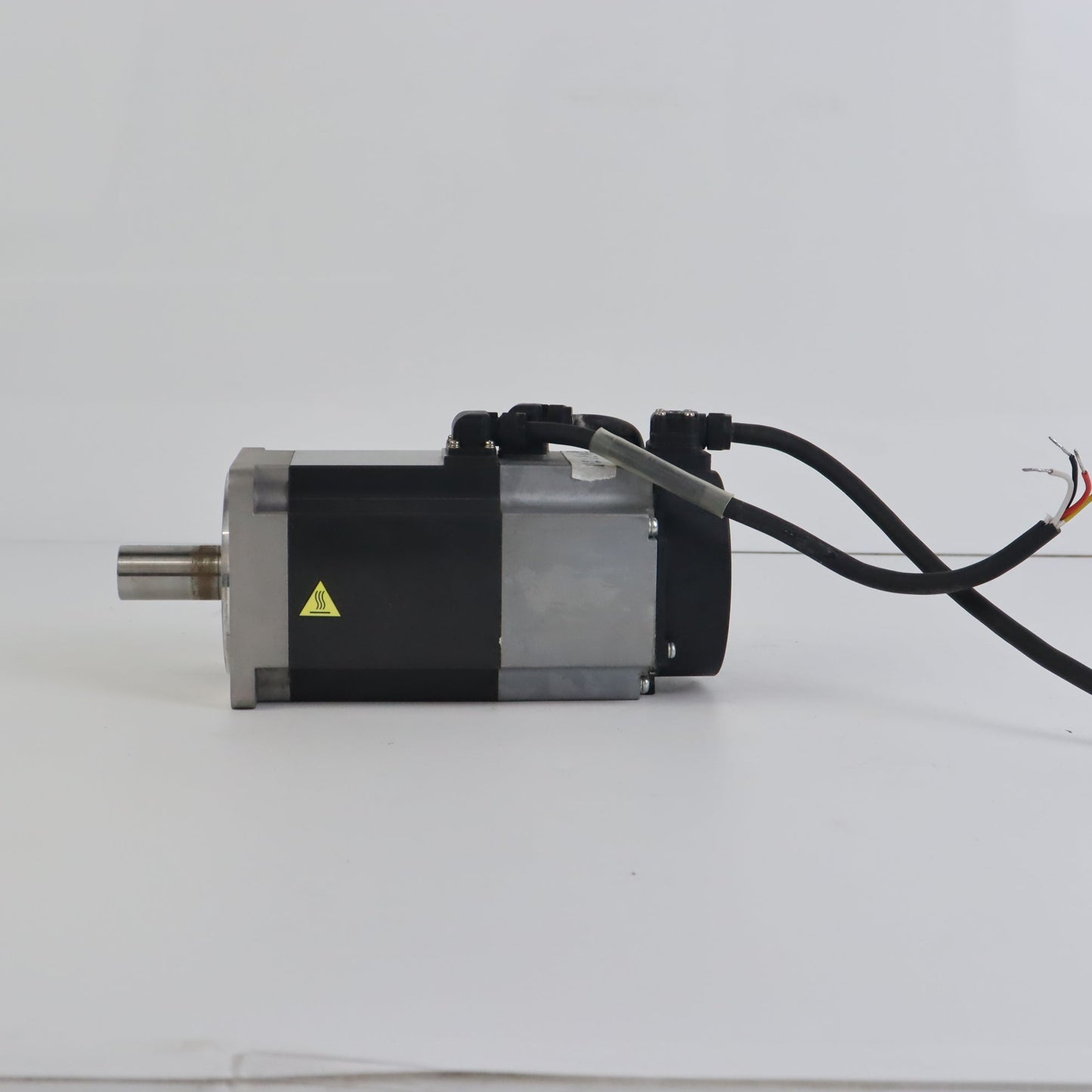 Mitsubishi HF-KN73BJ-S100 Servo Motor