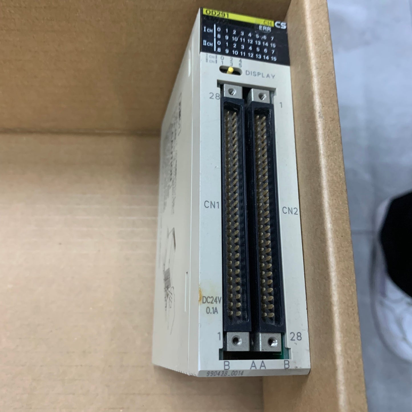 OMRON CS1W-OD291 OUTPUT MODULE