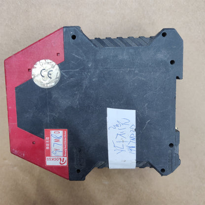 Schneider Electric XPS-CM XPSCM1144  Safety Relay