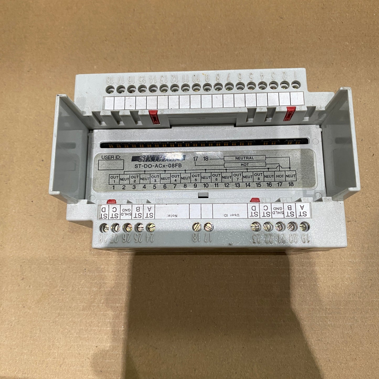 SixTrak ST-DO-ACx-08FB Module