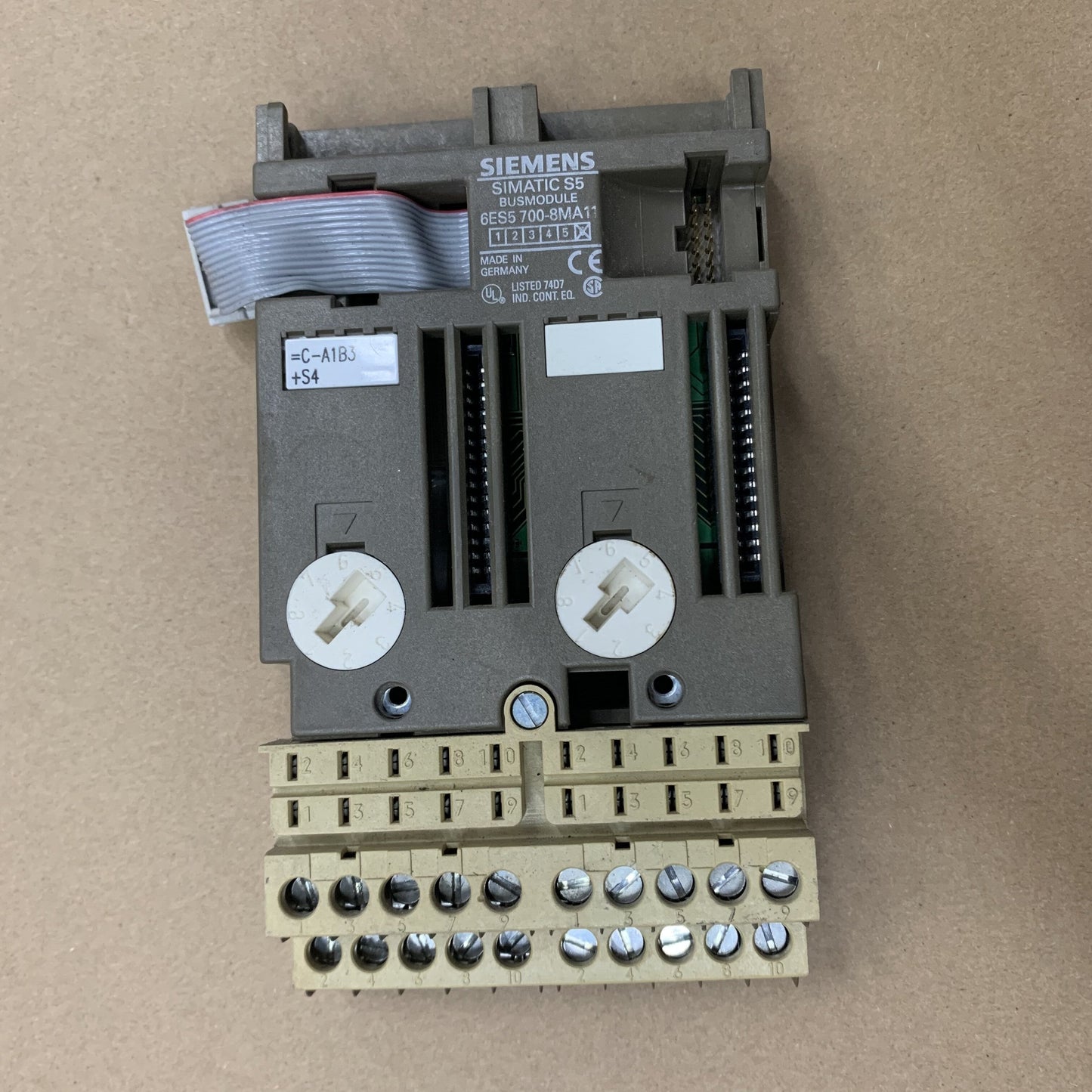 SIEMENS SIMATIC S5 6ES5700-8MA11 BUS MODULE