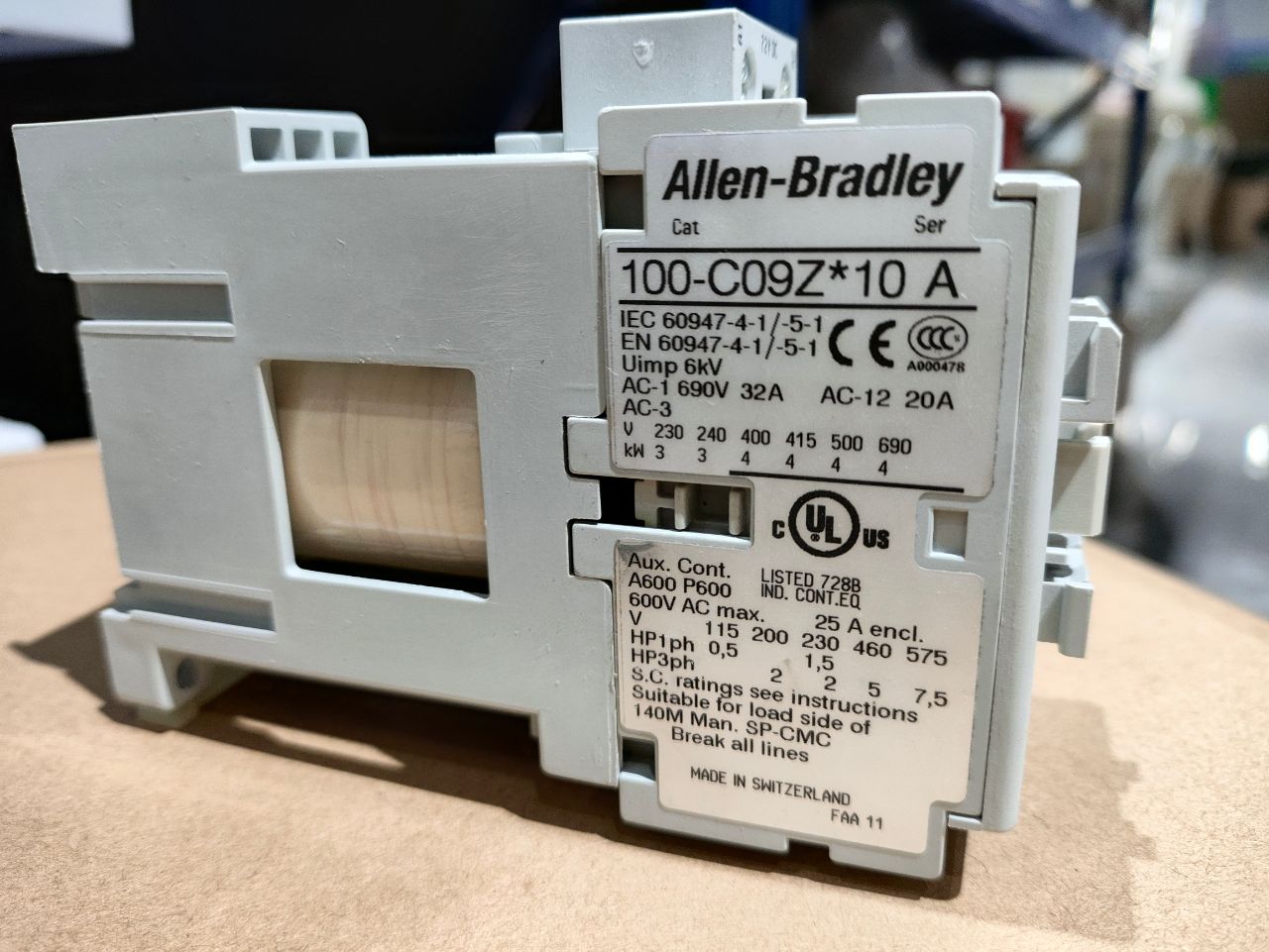 Allen-Bradley 700-C09ZG10 Contactor