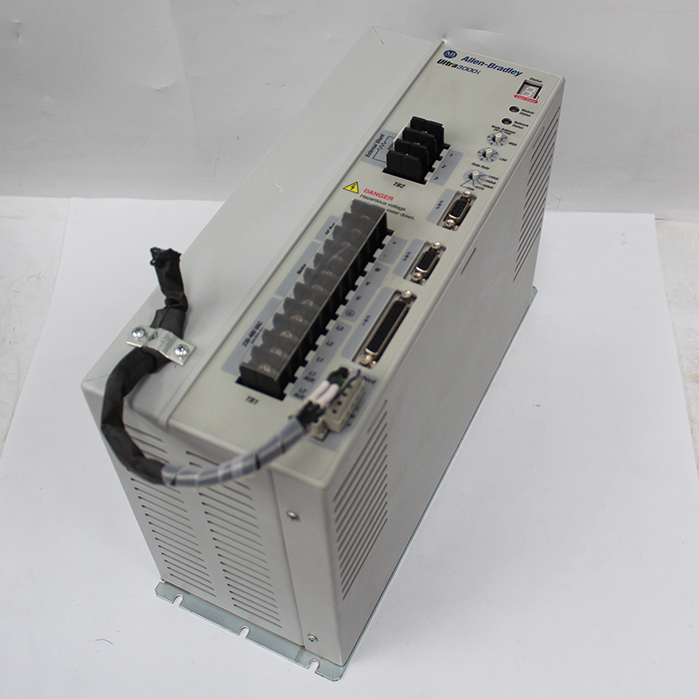 ALLEN-BRADLEY 2098-DSD-HV050X-DN ULTRA 3000i SERVO DRIVE