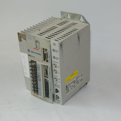 Allen Bradley 2098-DSD-010-SE Ultra 3000 Servo Drive