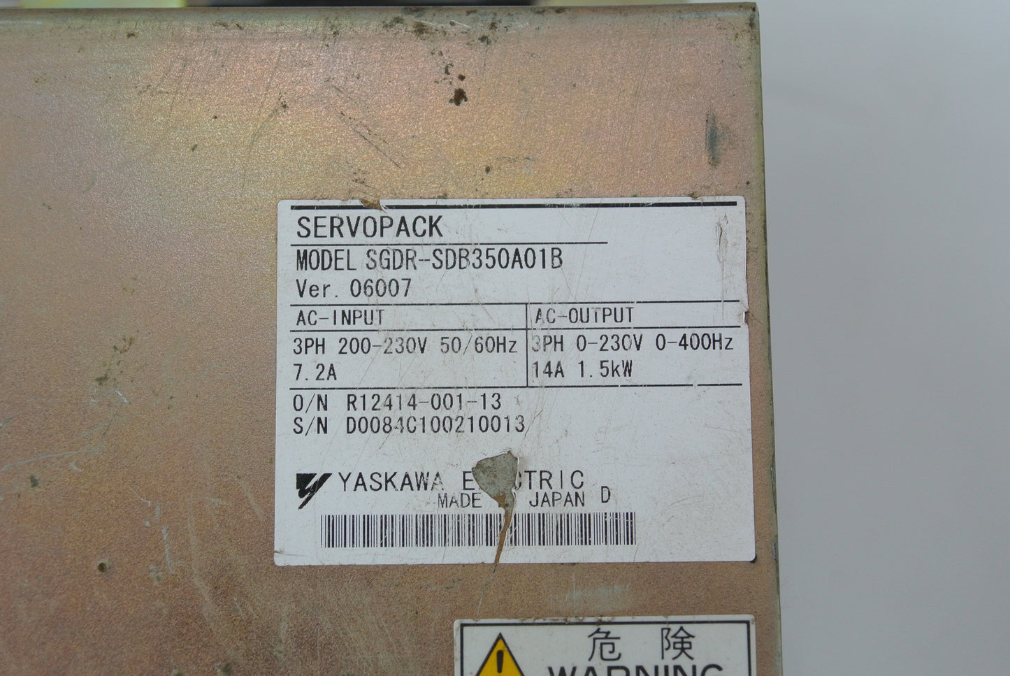 YASKAWA SGDR-SDB350A01B Robot Drive Input 200-230V