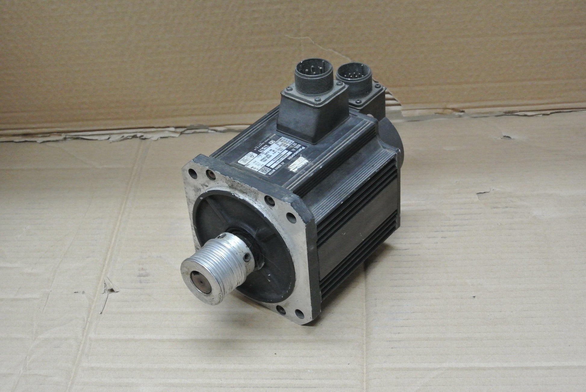 Panasonic MDMA152P1G AC Servo Motor Input 200V 1.5kW - Pulingma Automation