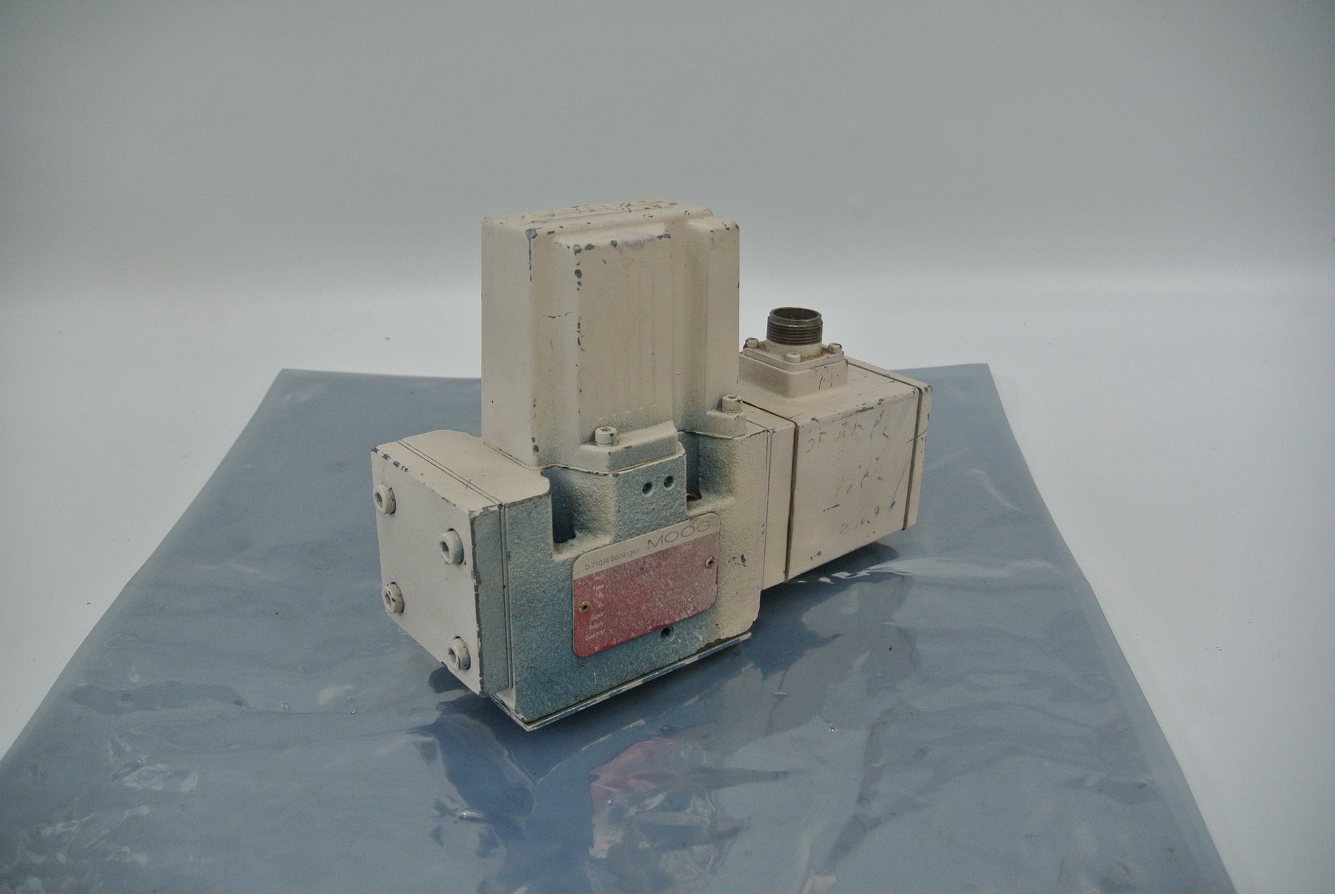 MOOG D661-5009 Hydraulic Servo Valve - Pulingma Automation