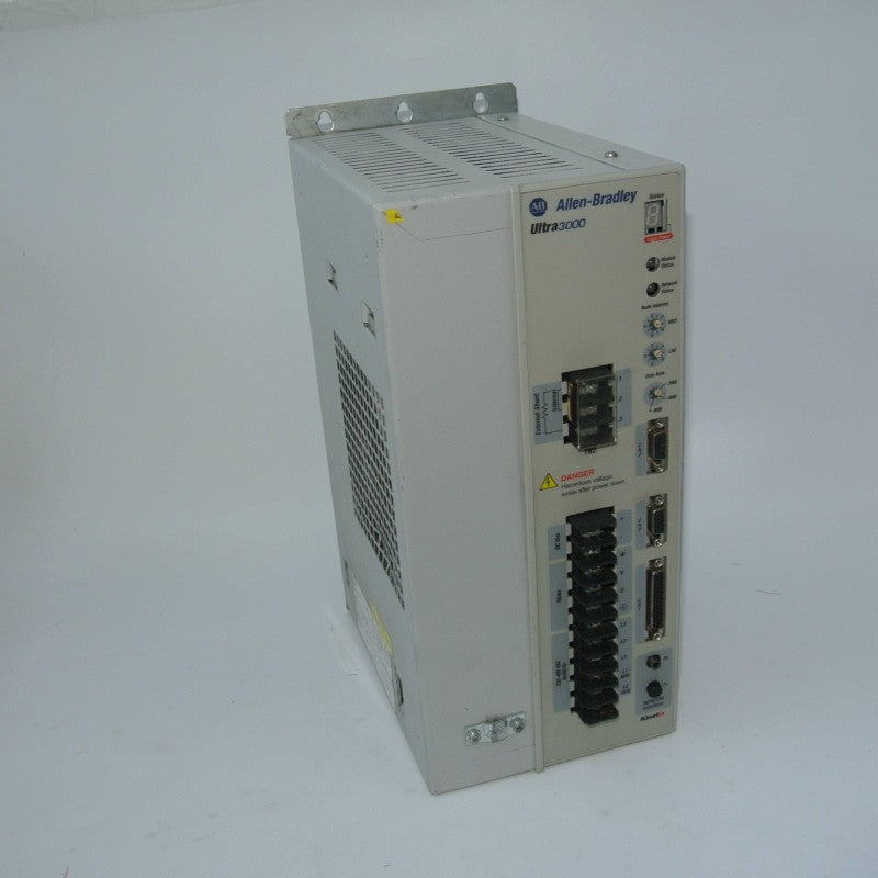 Allen Bradley 2098-DSD-HV100-SE Ultra 3000 Servo Drive