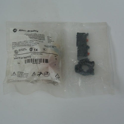 Allen Bradley  800FP-MT44PX02  scram button