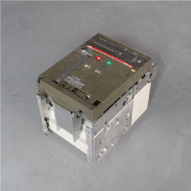 ABB SACE E1B Circuit Breaker With ABB sace PR121/P Solid State Programmer LSI