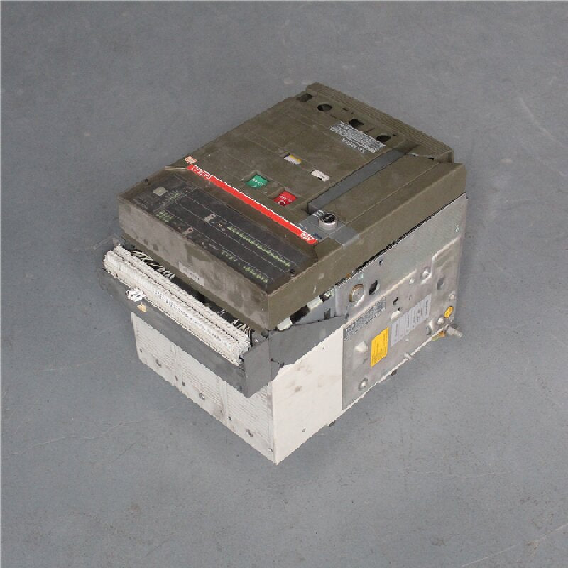 ABB SACE E1B Circuit Breaker With ABB sace PR121/P Solid State Programmer LSI