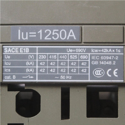 ABB SACE E1B Circuit Breaker With ABB sace PR121/P Solid State Programmer LSI