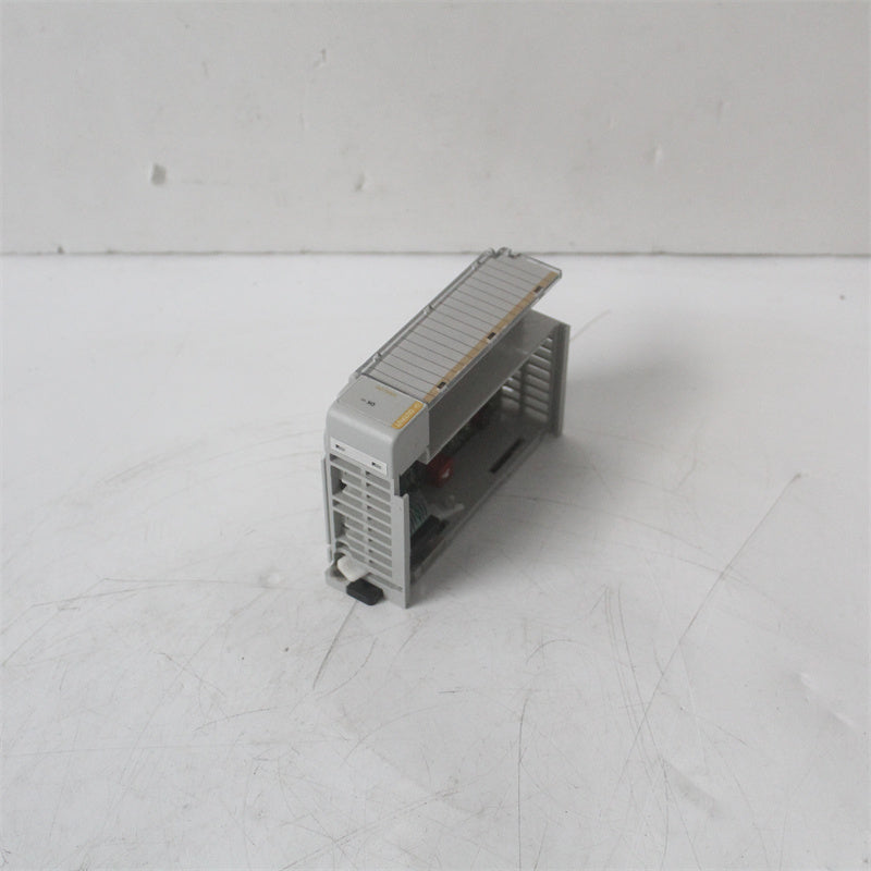 Allen-Bradley Compact 1769-OF8V Analog Output Module