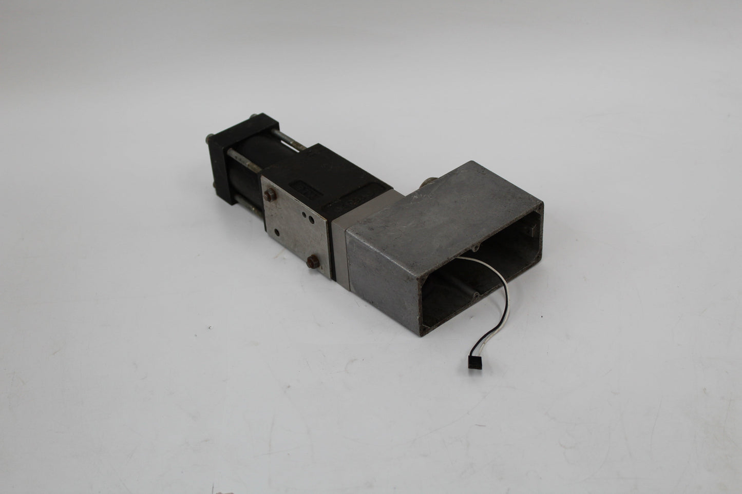 MOOG D633-308A Hydraulic Servo Valve - Pulingma Automation