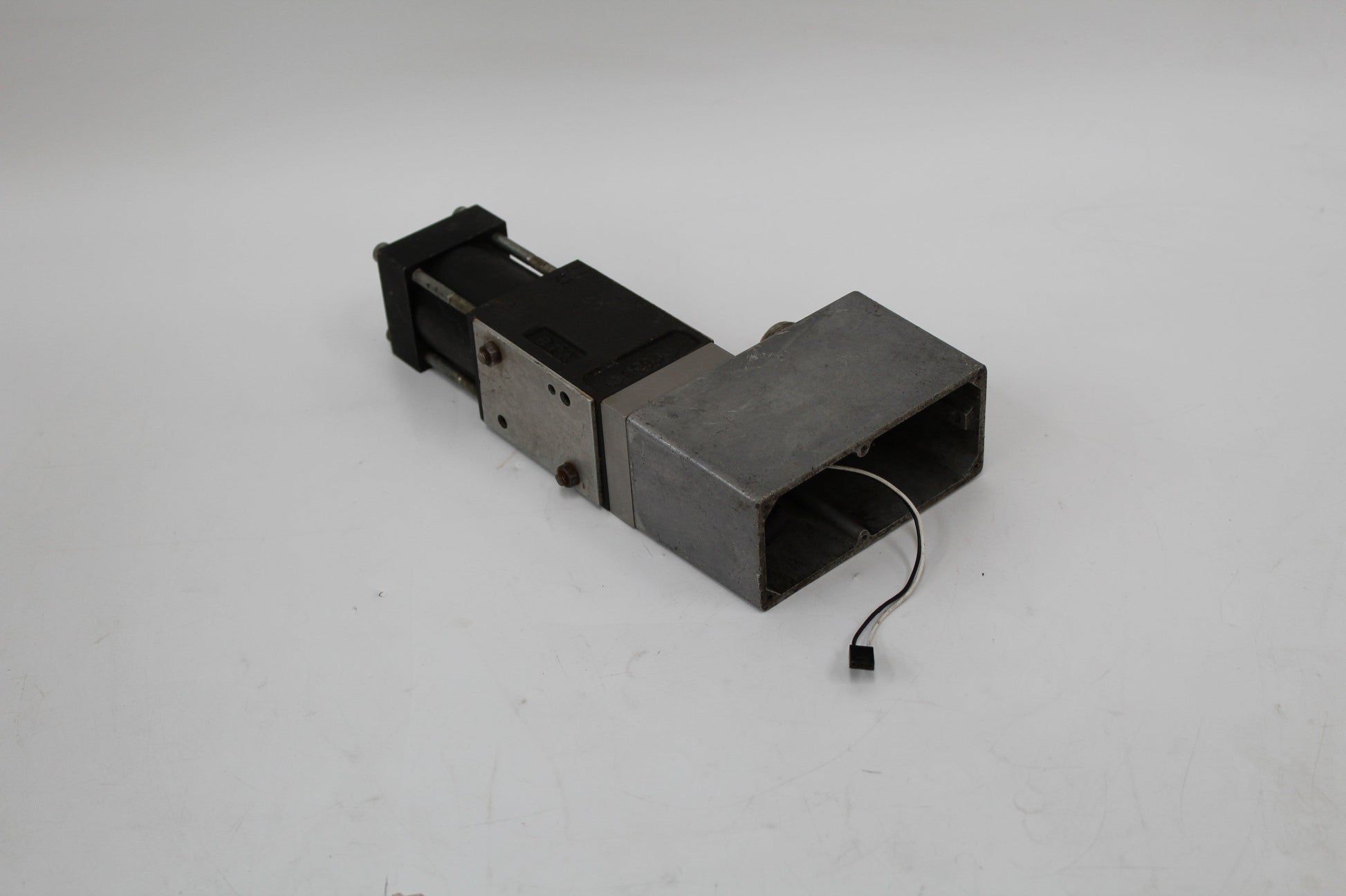 MOOG D633-308A Hydraulic Servo Valve - Pulingma Automation
