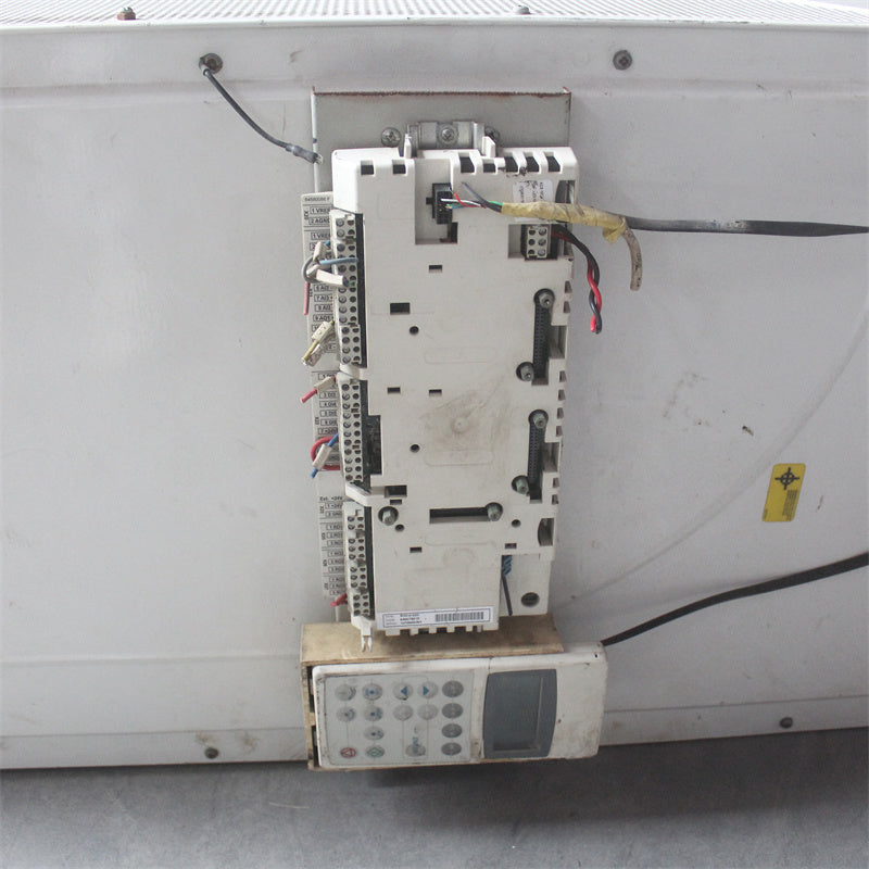 ABB ACS800-04-0210-3+P901 Inverter