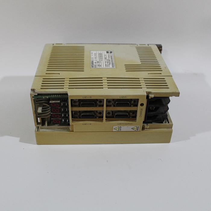 Mitsubishi MR-J2-40A1-KU29 AC Servo Drive 400w Input 100-120V - Pulingma Automation