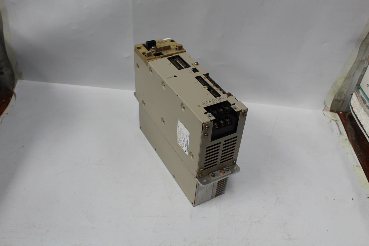 YASKAWA JUSP-ACP30LA-N1 Servo Controller Input 200-230V