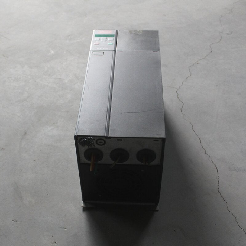 Danfoss VLT2881PT4B20STR0DBF00A00 Inverter 195N1121