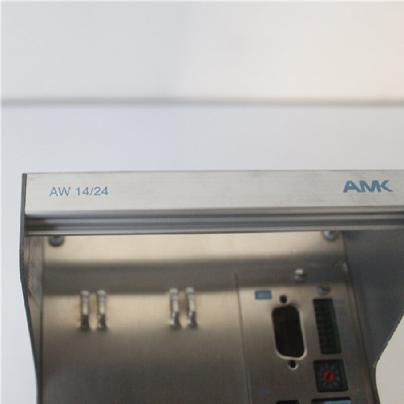 AMK AW 14/24-3 Driver