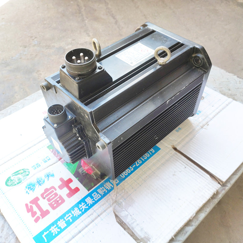 Yaskawa SGMG-1AA2A Servo Motor